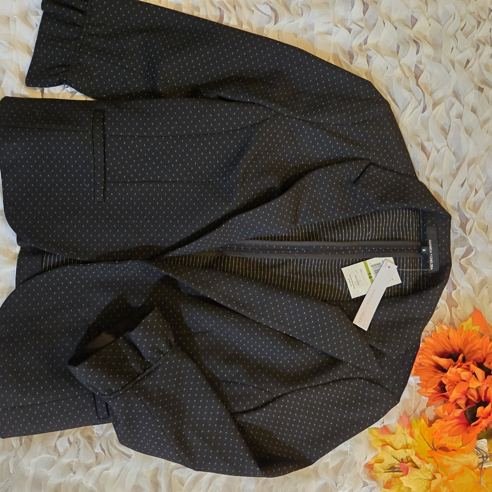 Amanda & Chelsea Dark Blazer with Subtle Pattern - Picture 3 of 5